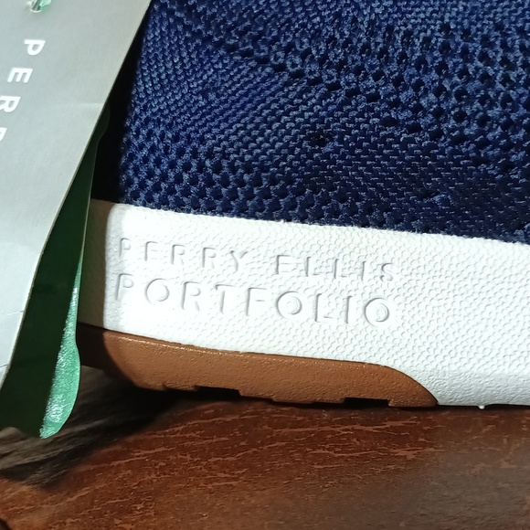 3/$25 Perry Ellis portfolio ultra foam sneaker loafer blue tank lace up men's 5 - Picture 3 of 11